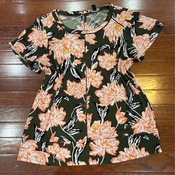 Roz & Ali army green and coral floral top size medium - Picture 3 of 6